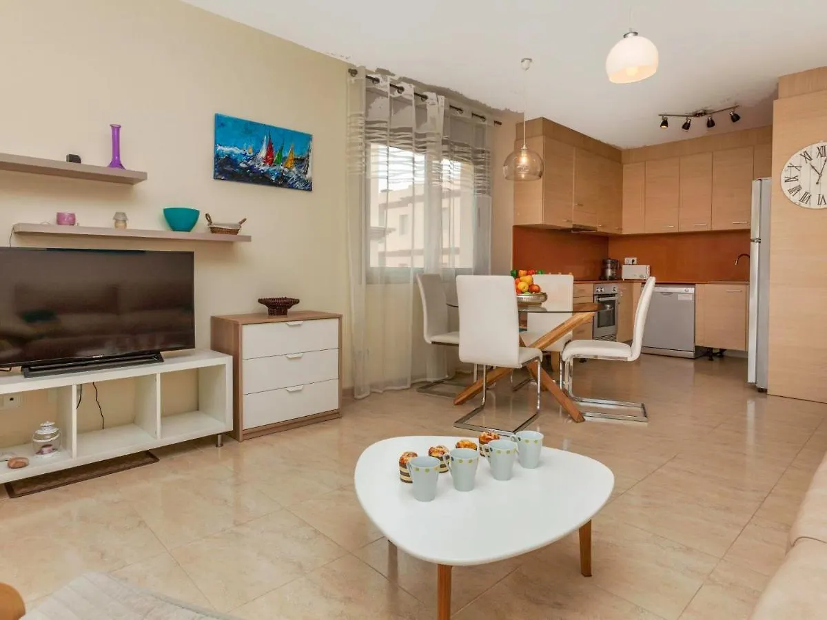 Apartment Fane De Baix III By Interhome Llança